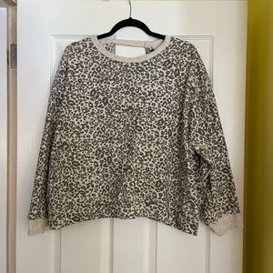 Cheetah print crew neck!!